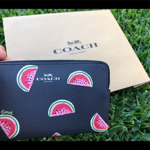 🍉New Coach Watermelon Print Corner Zip Wristlet🍉 - Picture 13 of 15